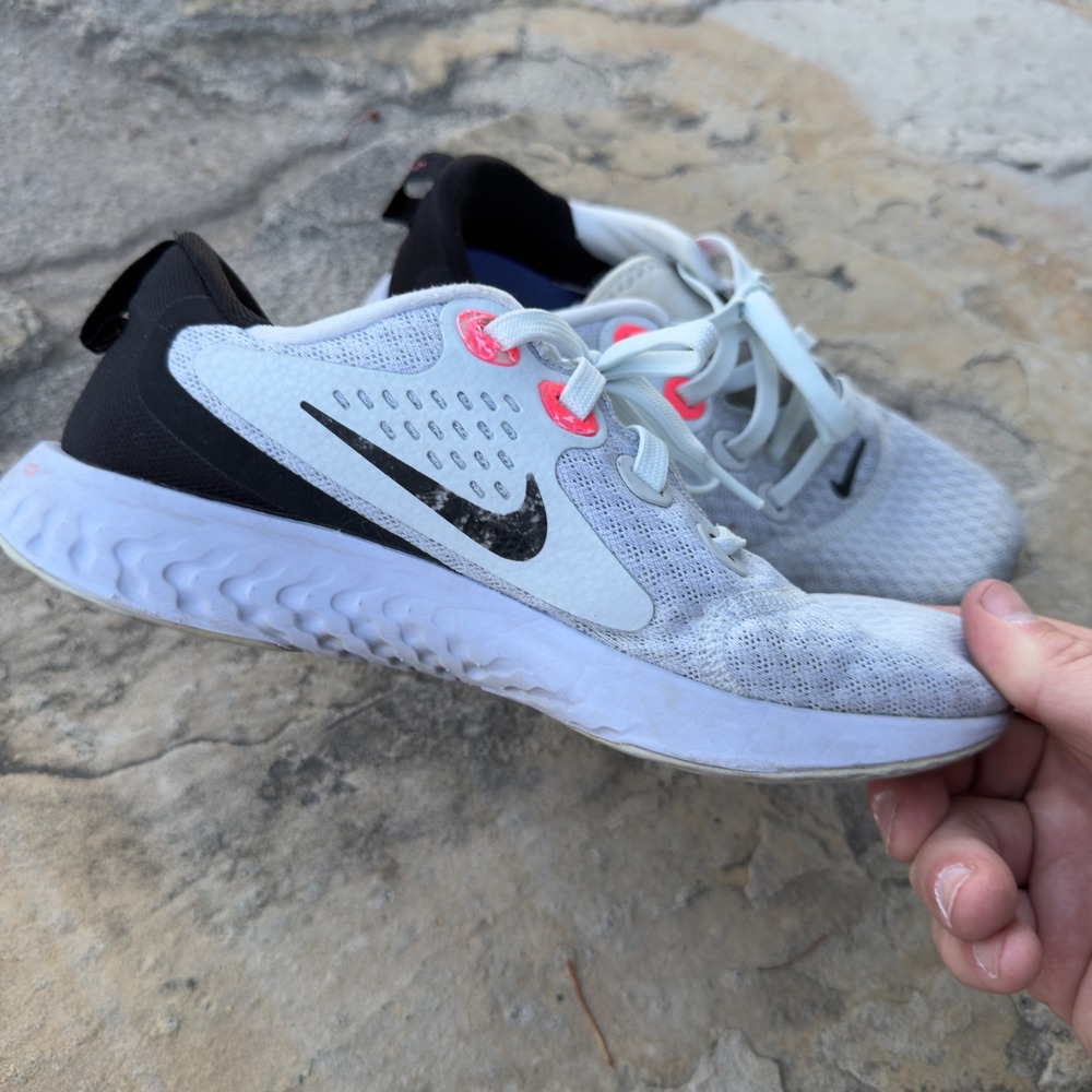 Nike Legend React Running Shoes Womens 6 White Black Pink Lightweight AA1626-008 - Picture 5 of 9